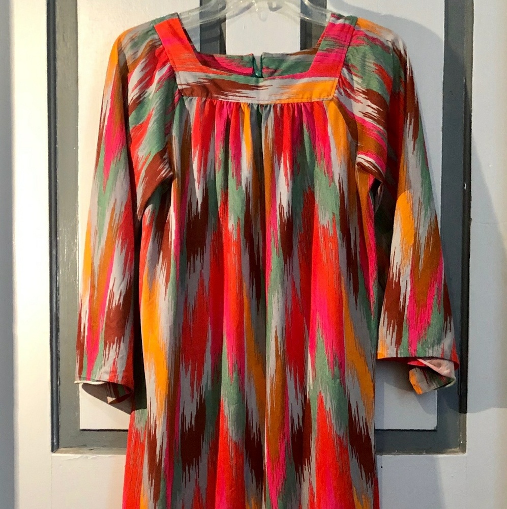 60's/70's colorful vintage bohemian maxi-dress.